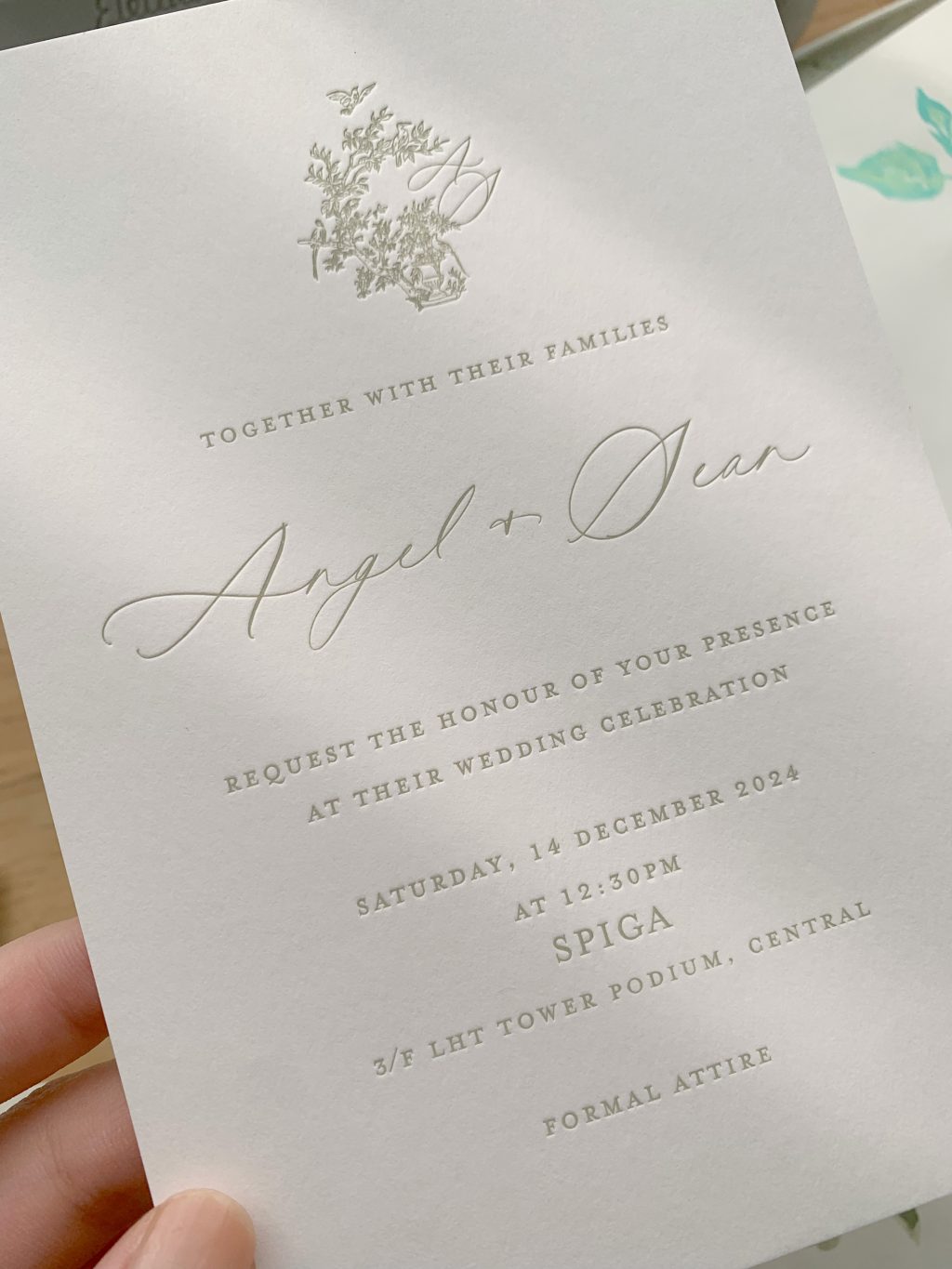 01 Classic Crest Invitation