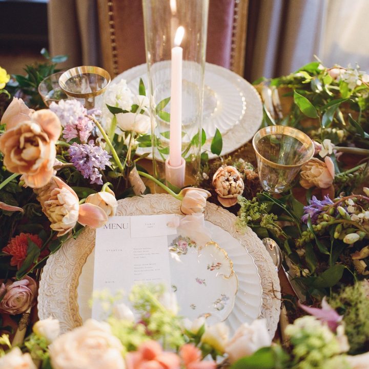 White menu and ribbon place card2